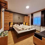 Hotel Bernhof