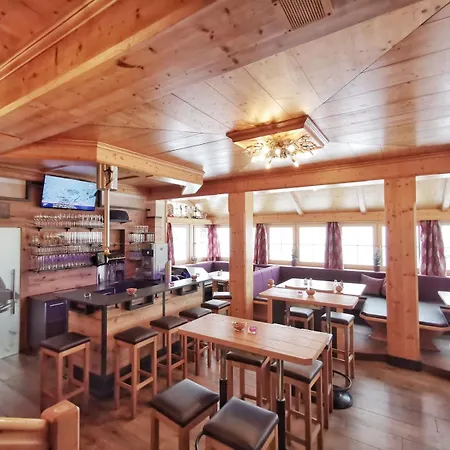 Bernhof オーバータウエルン